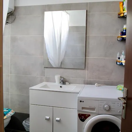 בית נופש Glykeraki's House *