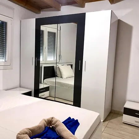 Glykeraki's House בית נופש Nea Kallikrateia