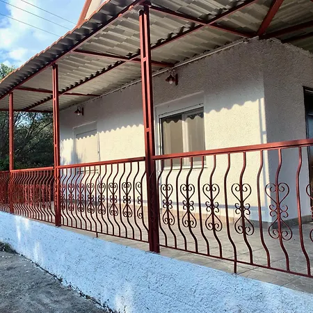 Glykeraki's House בית נופש *