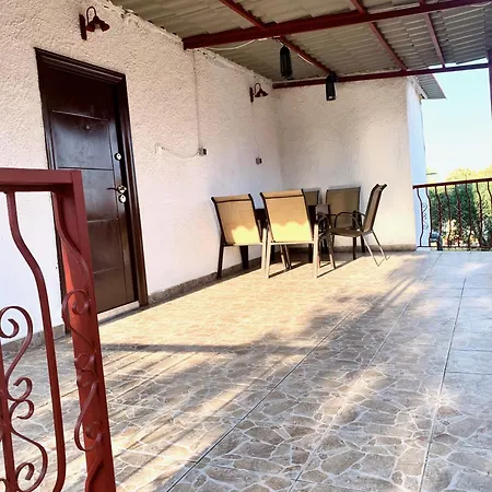 בית נופש Glykeraki's House *